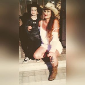 Meet your Posher, Allison